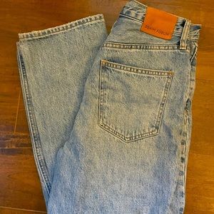 NWOT Aritzia Denim Forum Joni High Rise Loose 26